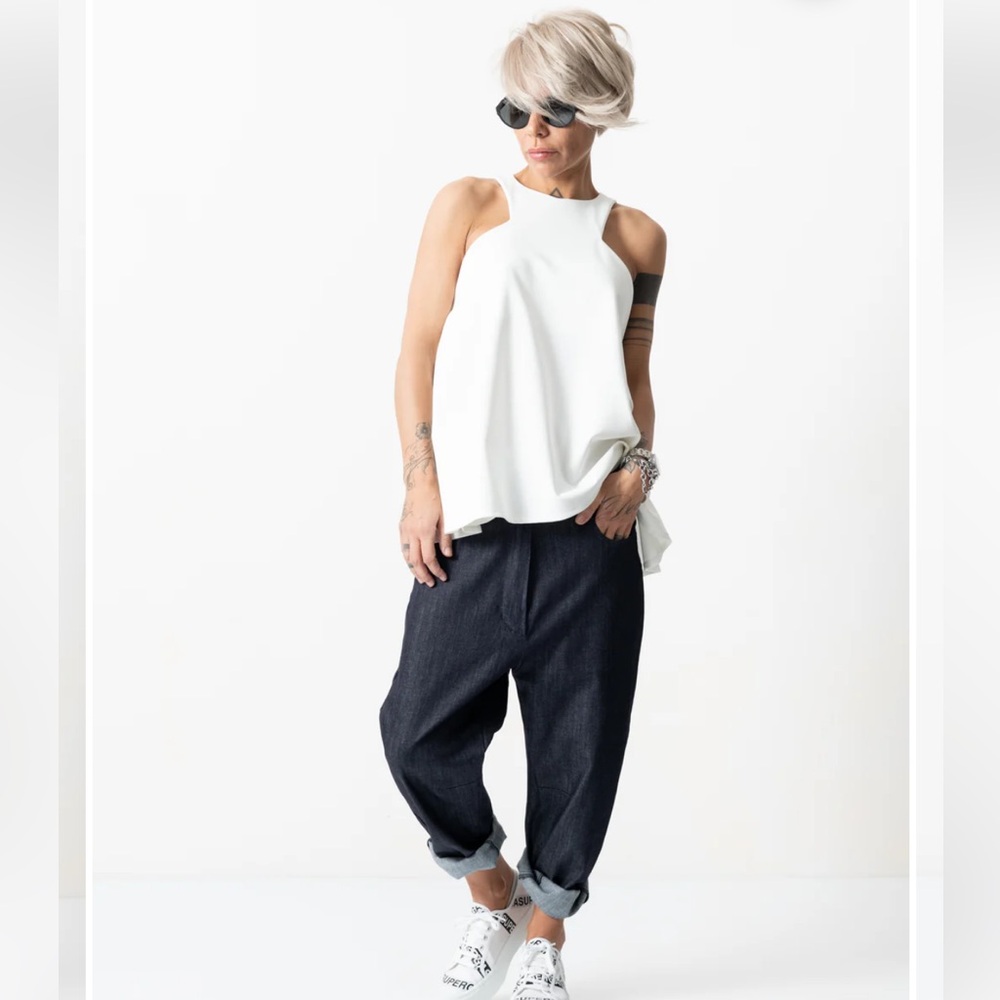 NWOT Locker Room stylish white flowy, tank top. M.